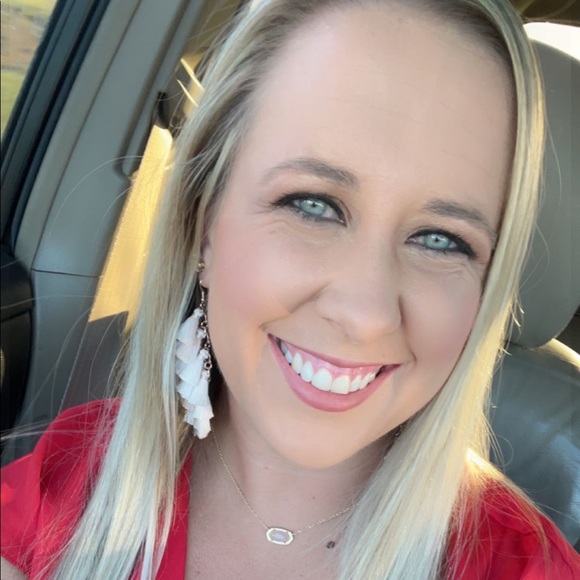 Meet This Posher 😊 - Picture 9 of 10